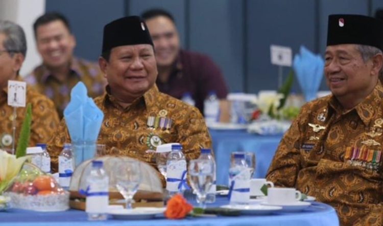SBY dan Prabowo Subianto Satu Meja di HUT PEPABRI, Ngobrolin Apaya