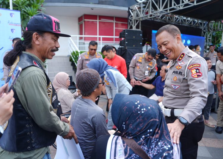 Kakorlantas Polri Irjen Pol Aan Suhanan hadiri acara Retrospeksi Korban Kecelakaan Lalu Lintas yang diadakan di Bundaran HI, Jakarta, Minggu (15/12/2024)