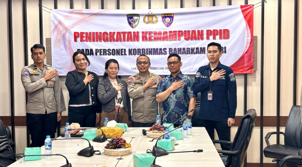 Pelatihan teknik pembuatan berita kepada personil Baharkam Polri