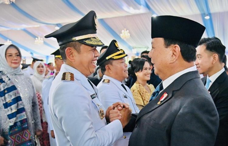 Momen pelantikan kepala daerah