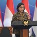 Menteri Keuangan Sri Mulyani menyampaikan paparan dalam Sarasehan Ekonomi Bersama Presiden RI di Menara Mandiri, Senayan, Jakarta, Selasa (8/4/2025).