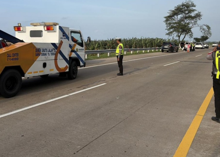 Evakuasi Cepat Bus PO Haryanto di Tol Batang–Semarang, Arus Lalu Lintas Tetap Terkendali